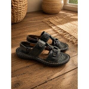Born Black Leather Strappy Gladiator Sandals Embossed 9 Boho Fisherman Comfort